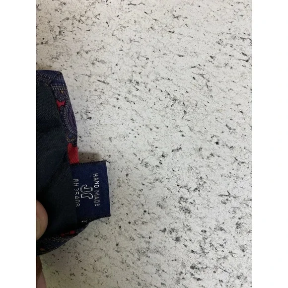 Neiman Marcus 100%‎ Silk Paisley Red Tie HAND MADE 53 - Picture 5 of 5